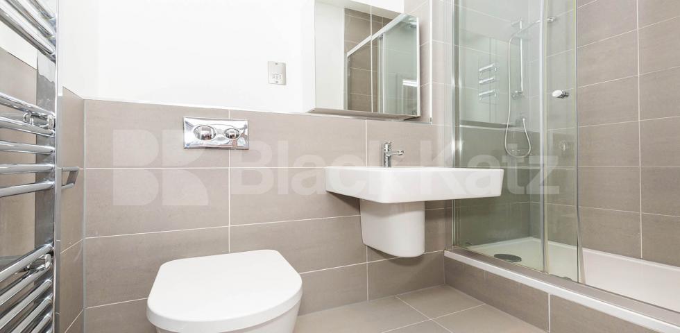 			SPACIOUS TWO BEDROOM WAREHOUSE CONVERSION, 2 Bedroom, 1 bath, 1 reception Flat			 GROVE HOUSE-TUDOR ROAD, HACKNEY-BETHNAL GREEN-LONDON FIELDS